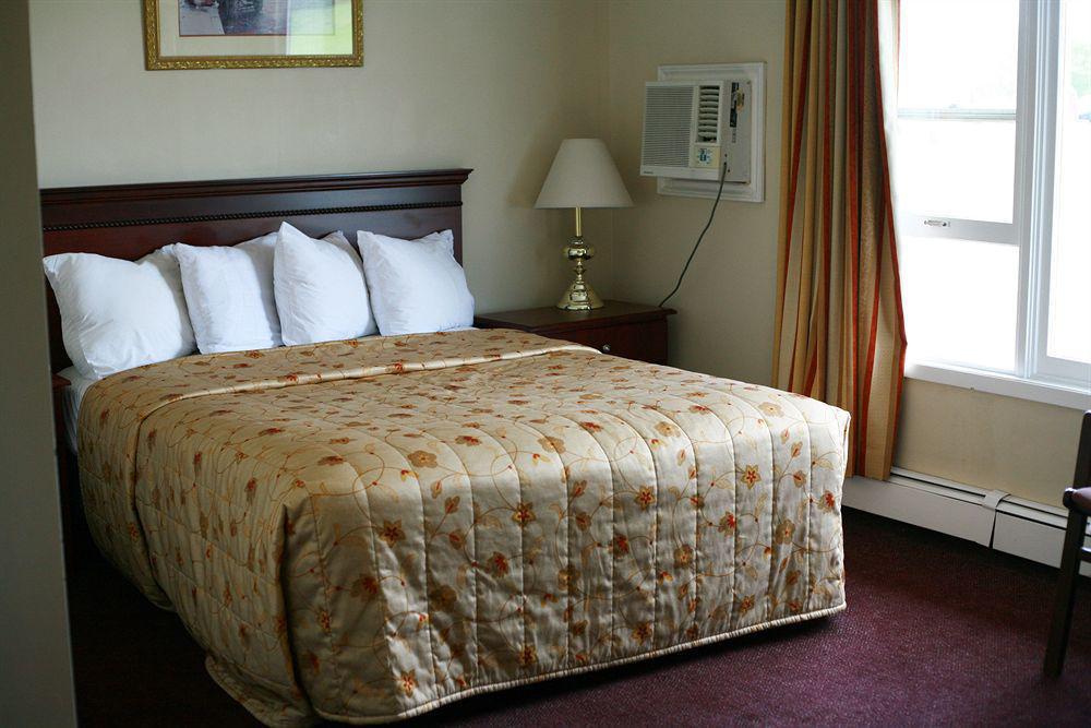 Queens Arms Inn Charlottetown Eksteriør billede